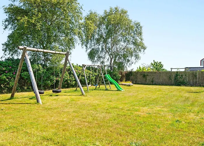 4 Person In Sydals *